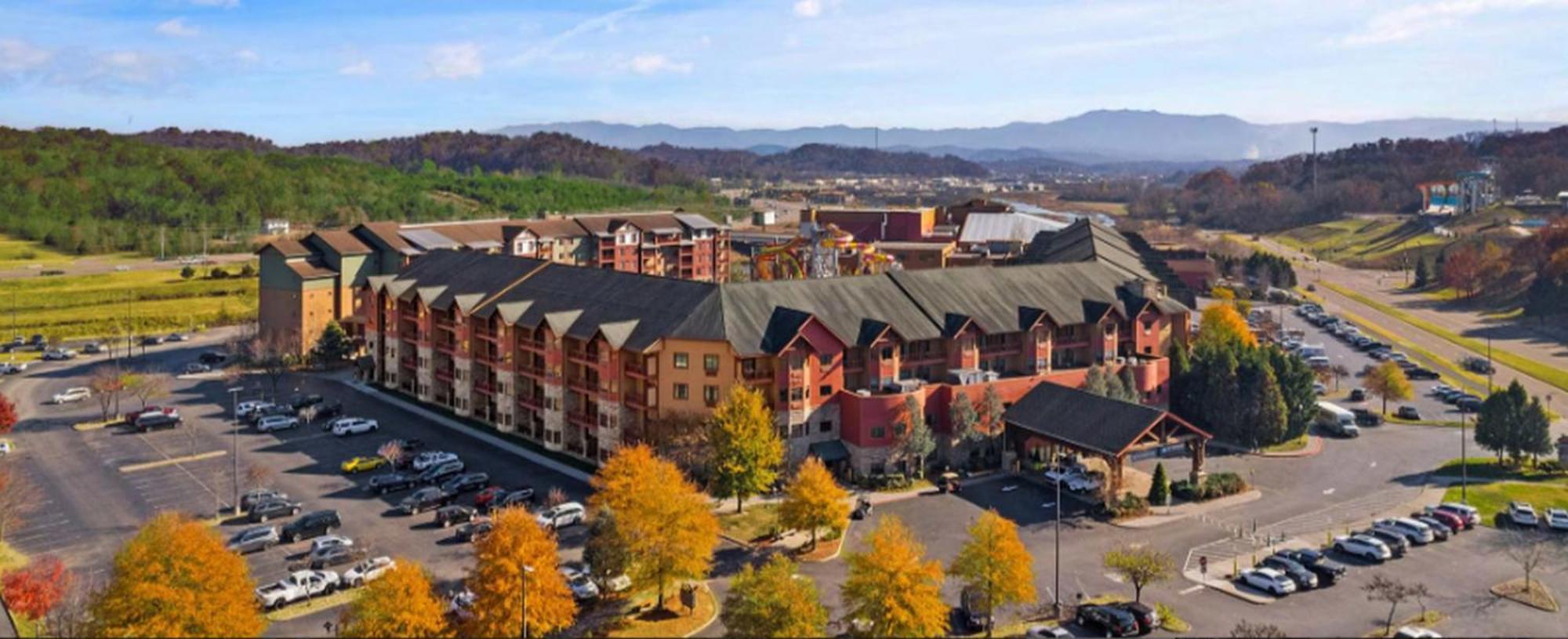 Great Smokies Lodge Sevierville By Hellovacay Экстерьер фото